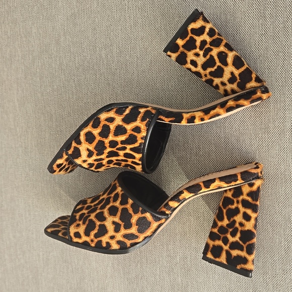 Schutz Lizah Square Toe Leopard Print Calf Hair Block Heel Sandals Size 7 - Picture 9 of 12